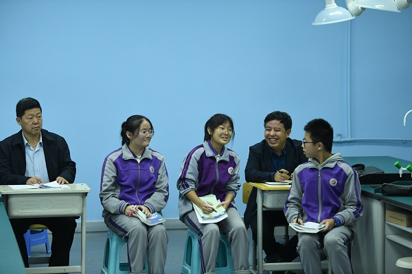 10八年级化学讲评课.jpg