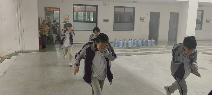 1762824195133087632.jpg 1.jpg