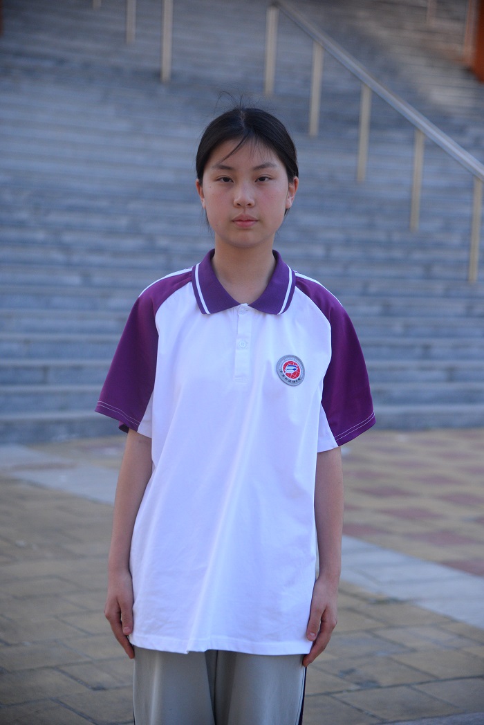 13.靳明依.jpg
